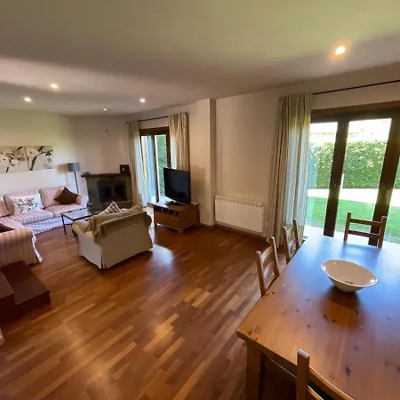 House Surrounded By Mountain And Nature Chalet Riu de Cerdanya