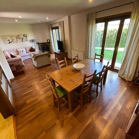 Chalet House Surrounded By Mountain And Nature Riu de Cerdanya